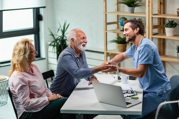 The Benefits of Home Care Licensing for Caregivers and Clients